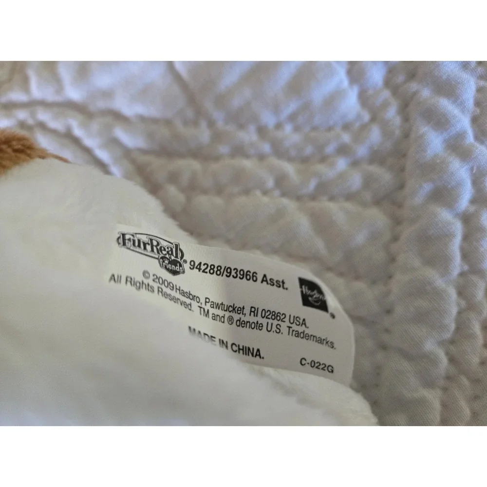 FurReal Friends Newborn Kitty Cat Kitten Calico Hasbro + Batteries 7